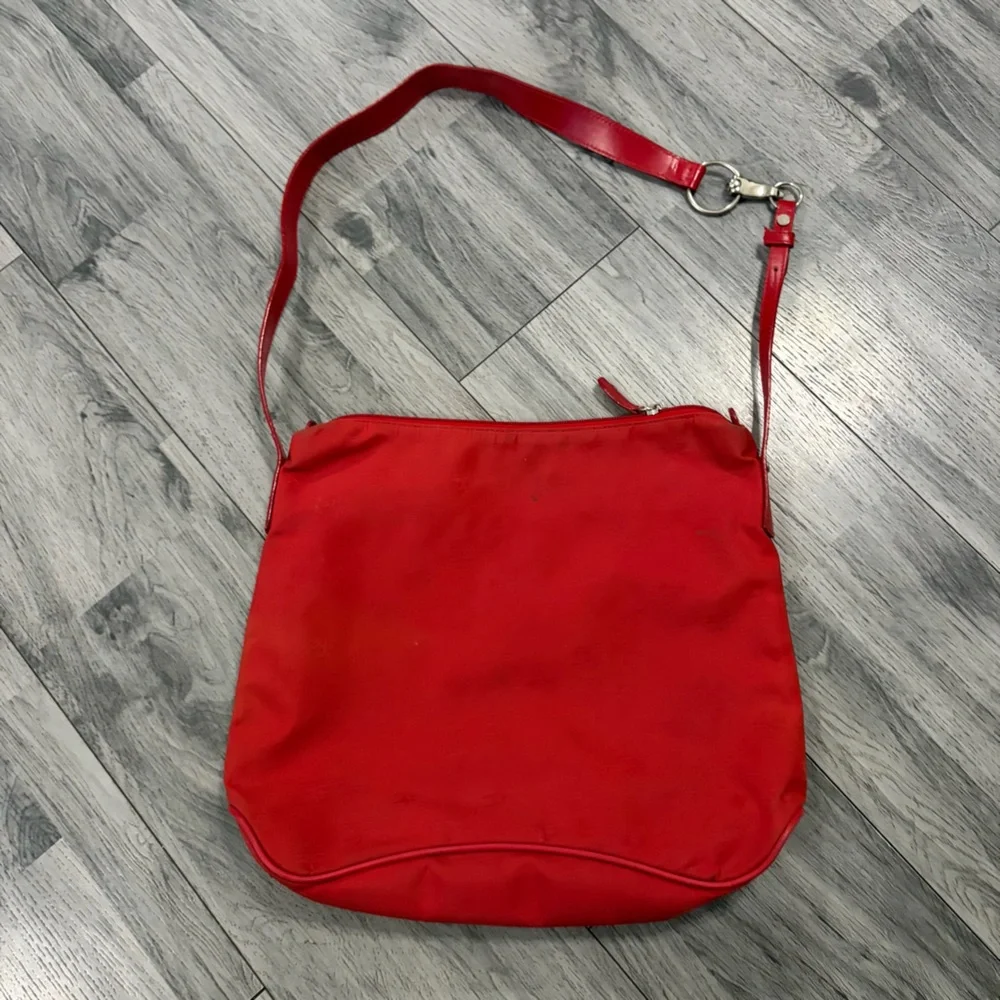 Piero Guidi Red Nylon and Patent Leather Shoulder Bag Made in Italy - Picture 6 of 10